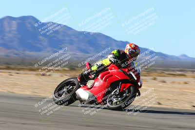 media/Jan-09-2022-SoCal Trackdays (Sun) [[2b1fec8404]]/Turn 8 (1045am)/